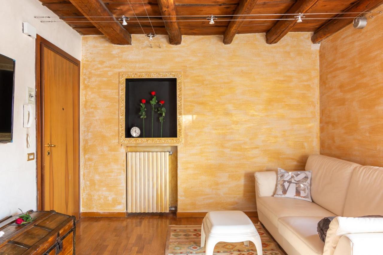 La Soffitta Di Giulietta - Design Loft Apartment Verona Ngoại thất bức ảnh